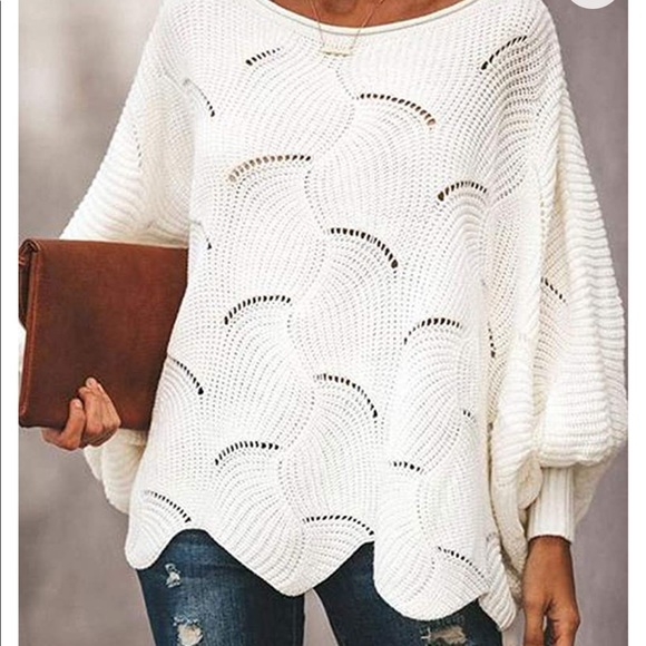 Sweaters - Cut out oversized sweater